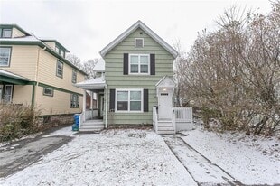 Building Photo - 46 Hartsen St