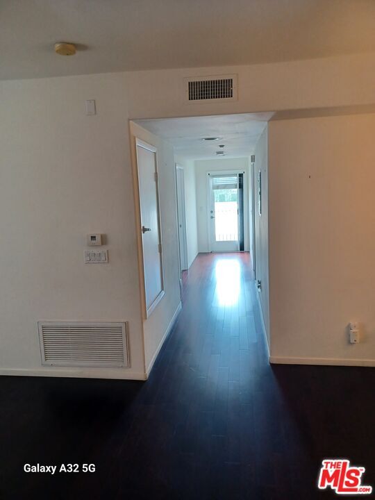 Building Photo - 733 S Manhattan Pl