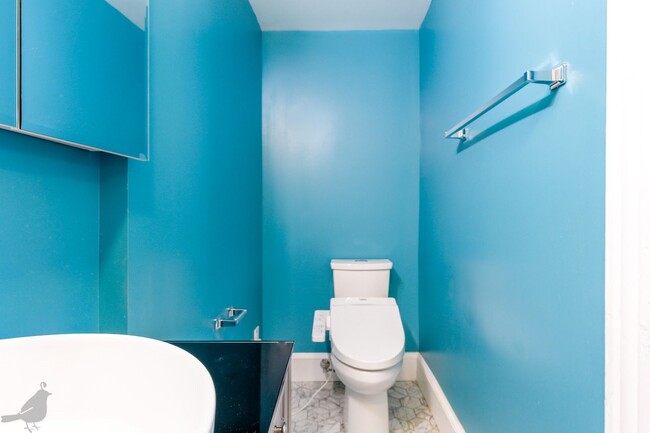 Building Photo - Classy Columbia Heights Row Home! 1/2 Off ...
