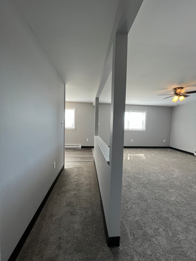 Building Photo - Spacious, bright and newly renovated 2nd-floor apartment available in Bath