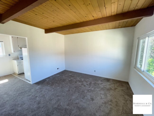 Building Photo - QUIET Charm. Upper1BR In Duplex. New featu...