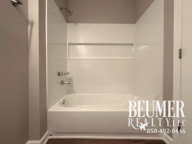 Building Photo - 4234 Baywoods Dr