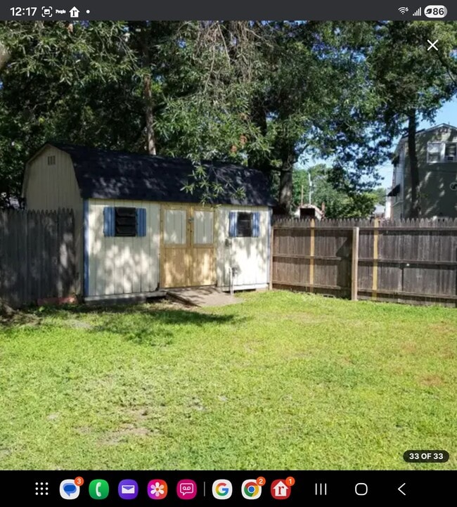 Building Photo - 141 Seeley Ave