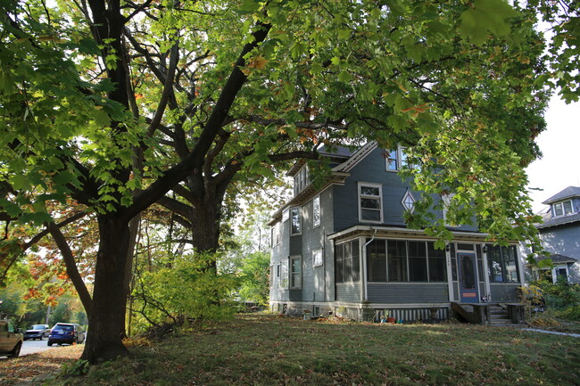 Victorian Duplex - 1145 Jessie St