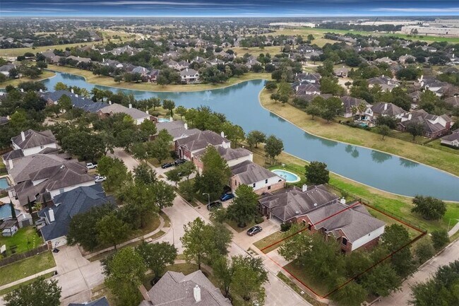 Building Photo - 16402 Pinon Vista Dr