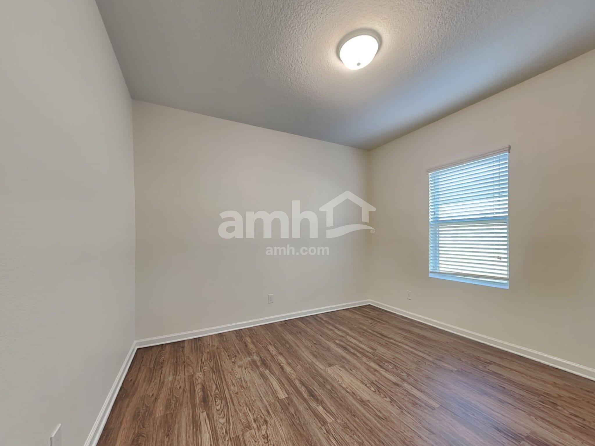 Building Photo - 4878 St James Ln