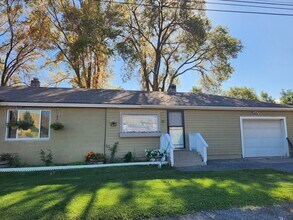 Building Photo - Occupied, do not disturb tenants. Naches ...