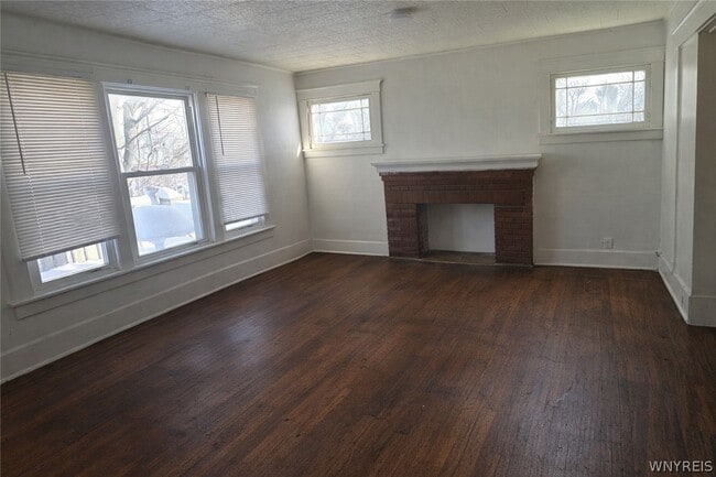 Building Photo - 196 Englewood Ave