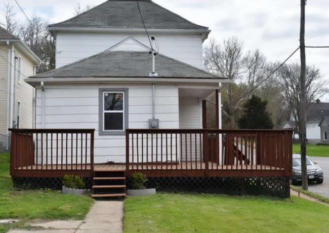 Building Photo - 2001 Mitchell Ave