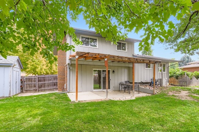 Building Photo - 577 Hilltop St