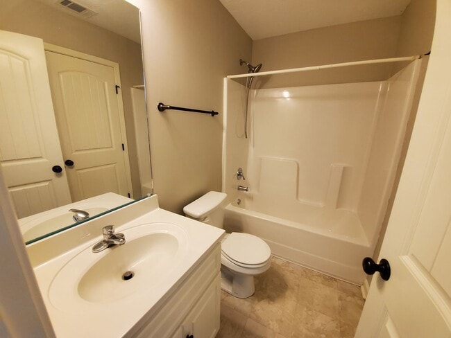 Building Photo - 198 Buckhaven Way