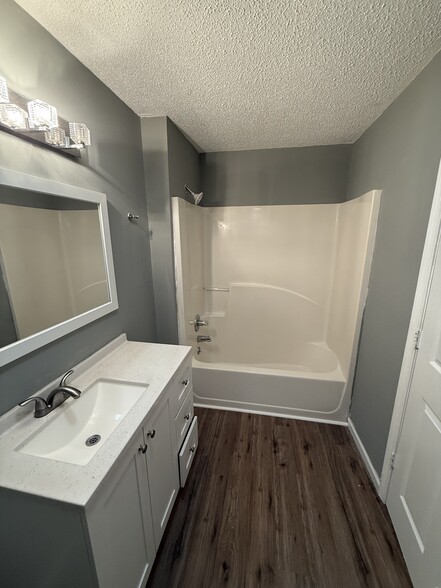 Building Photo - 3028 Toms Way
