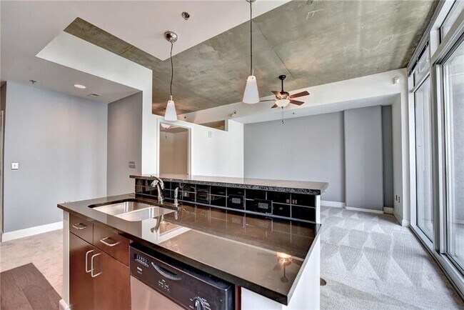 Building Photo - 44 Peachtree Pl NE