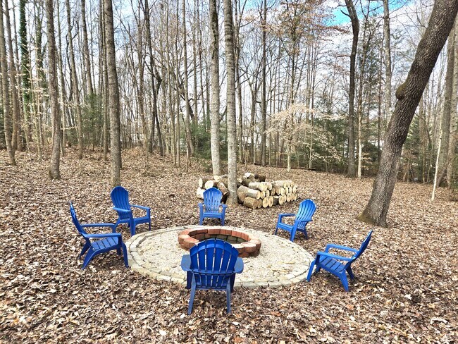 Building Photo - 12469 Daisywood Dr