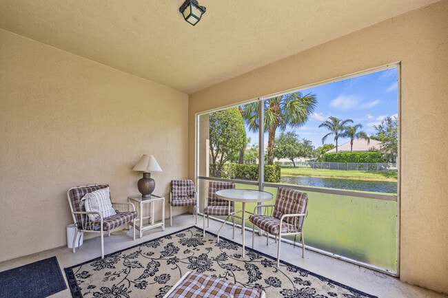 Building Photo - 12120 SW Elsinore Dr