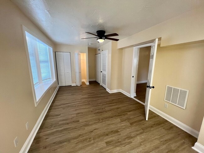 Building Photo - 2705 Riverside Ave