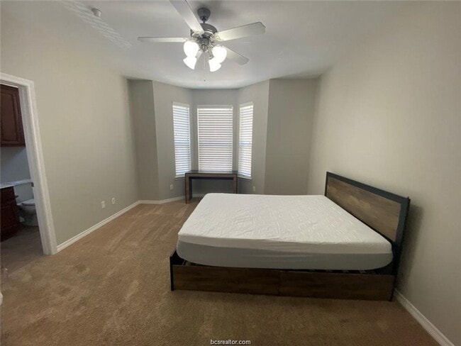 Building Photo - 4 Bedroom Lakeridge - Available August 2026!