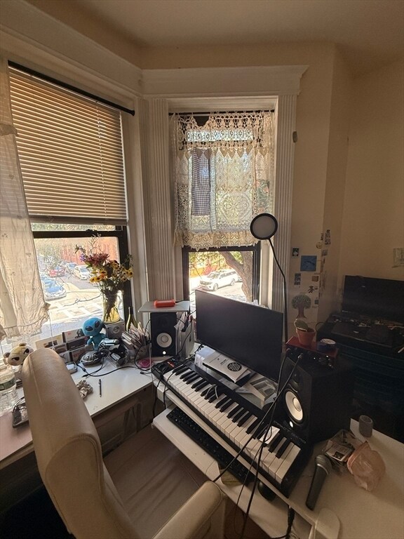 Building Photo - 39 Hemenway St