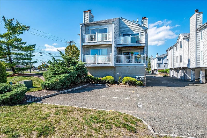 Building Photo - 3004 Jesse Way