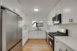 Building Photo - 2005 21st St