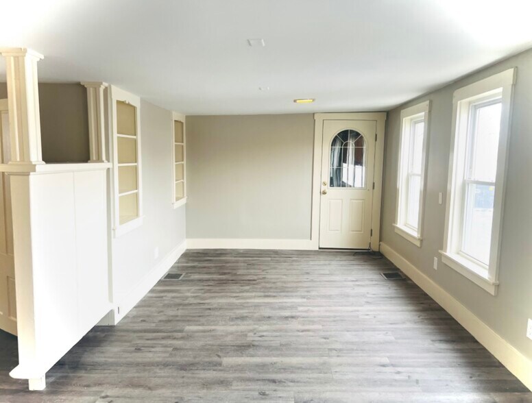 Living room - 145 Hanover St
