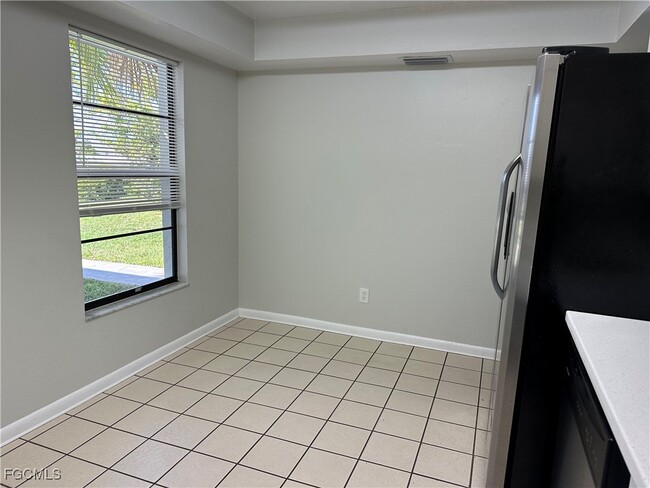 Building Photo - 221 SW 34th Terrace