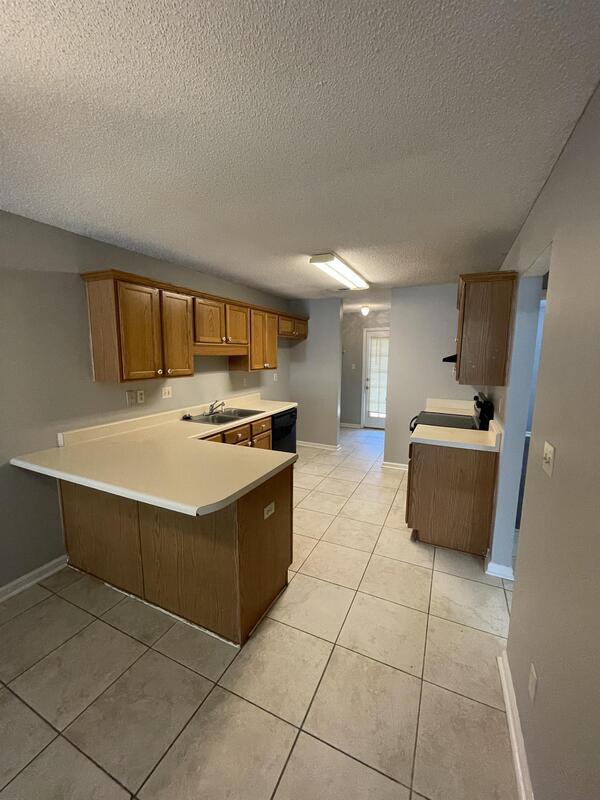 Building Photo - 7785 Shadowland Dr