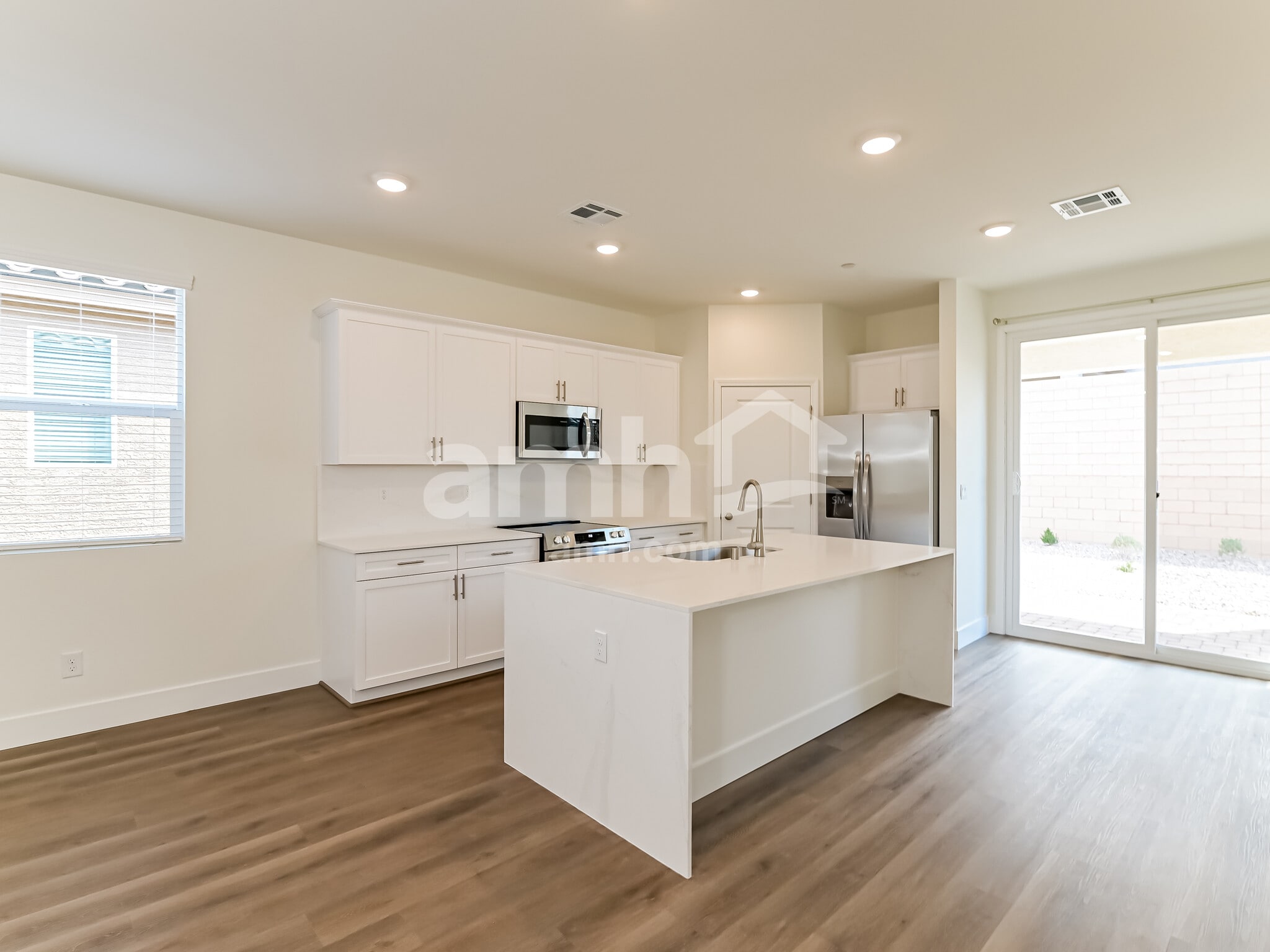 Building Photo - 529 Sacred Lotus Pl