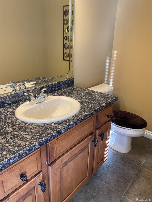 Building Photo - 1046 Lorenzo Ct