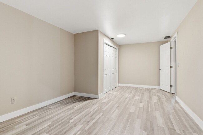 Building Photo - Newly Remodeled North Spokane Home – Convenient Location Near Parks & Shopping