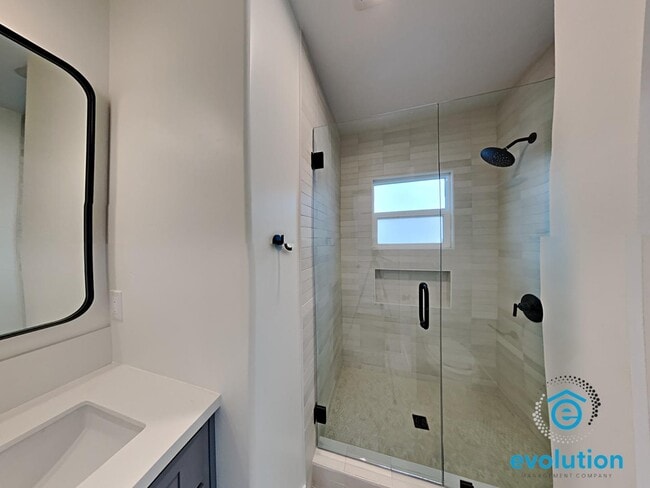 Building Photo - 3831-3835 3rd Avenue - 3835 3rd Ave Apt 1