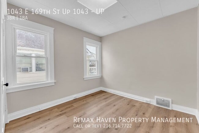 Building Photo - 1043 E 169th St