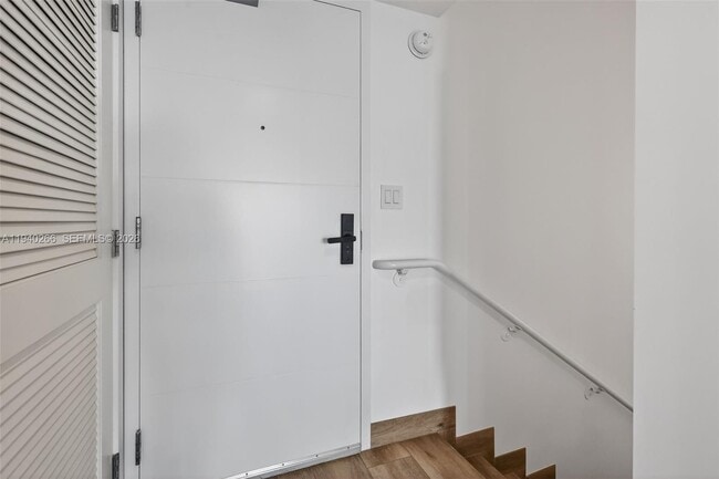 Building Photo - 400 Sunny Isles Blvd