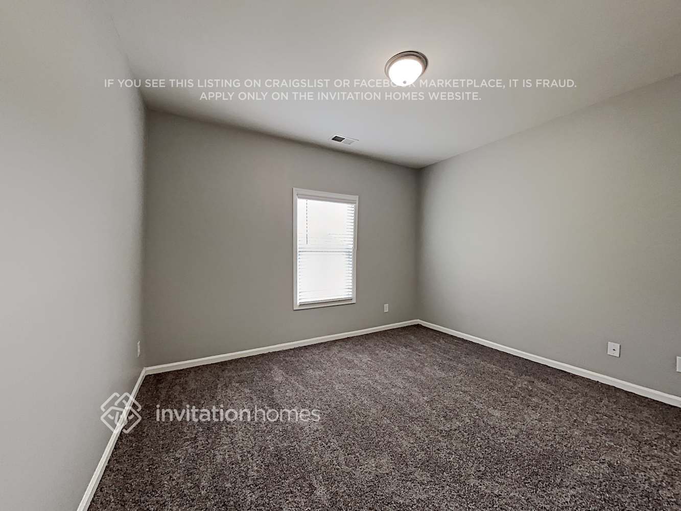 Building Photo - 1128 Red Bud Cir