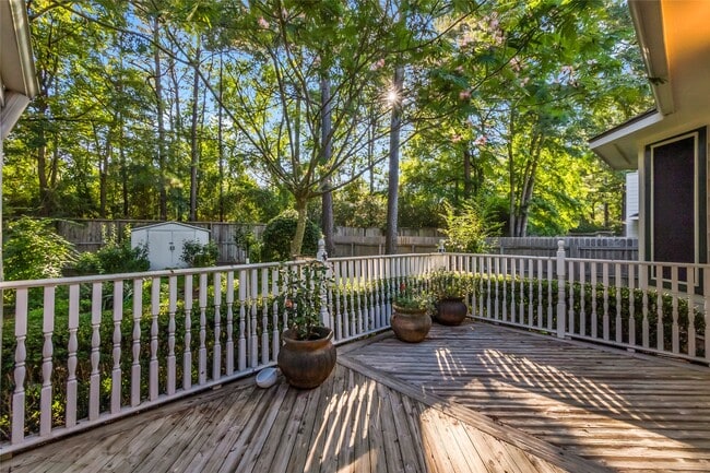 Building Photo - 118 W Russet Grove Cir