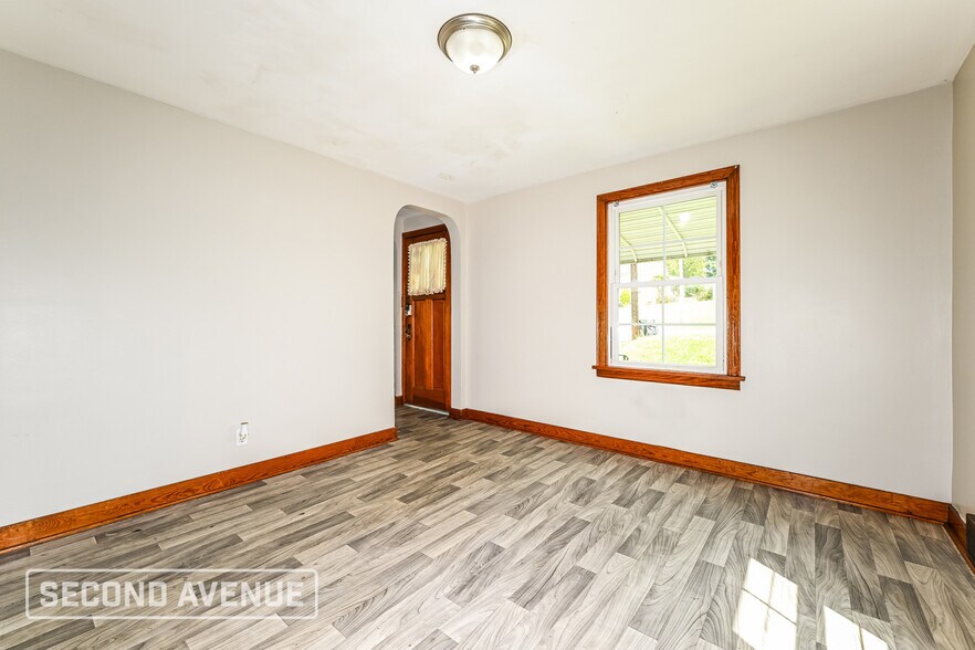 Building Photo - 1514 James St