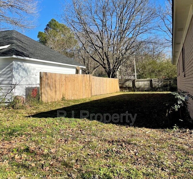 Building Photo - 3716 Bluff Wood Dr