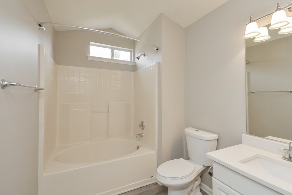 Building Photo - 204 Adam Cir