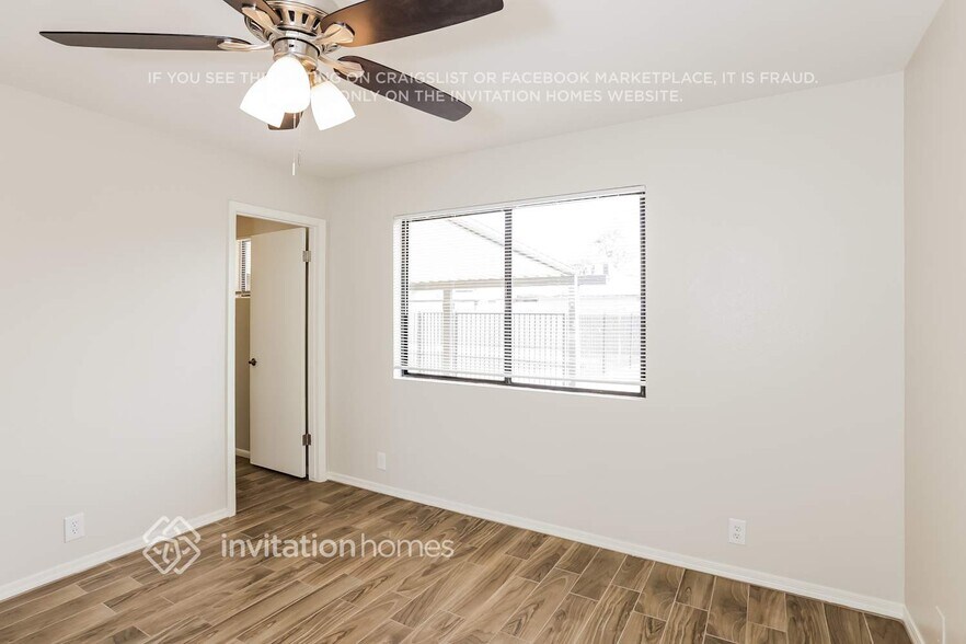 Building Photo - 7438 W Carol Ave