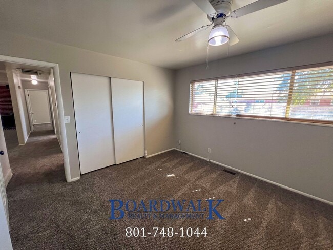 Building Photo - Awesome Sandy 5 Bed 2 Bath House!