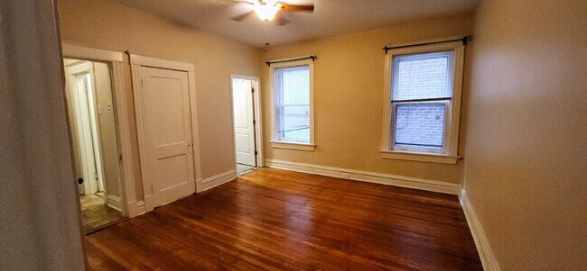 Building Photo - 6009 Kingsbury Ave