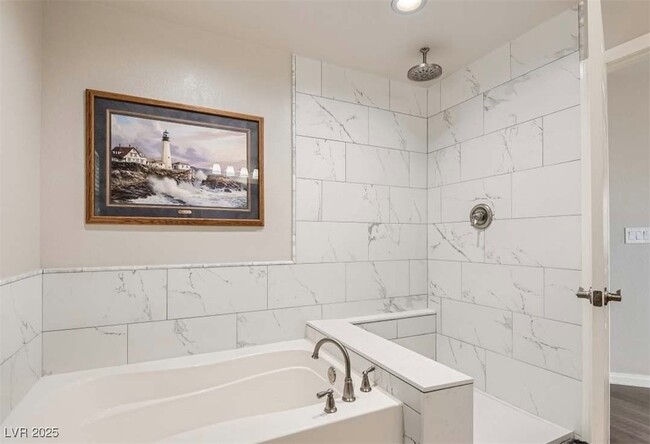 Building Photo - 556 Teedale Ct