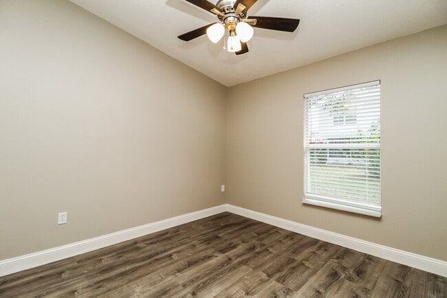 Building Photo - 2366 Tealwood Circle