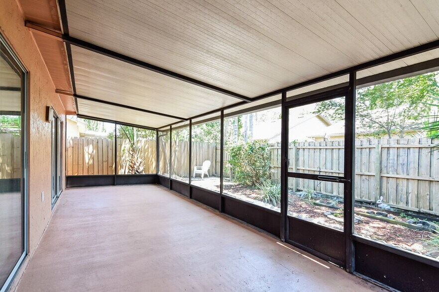 Building Photo - 10148 Cedar Dune Dr