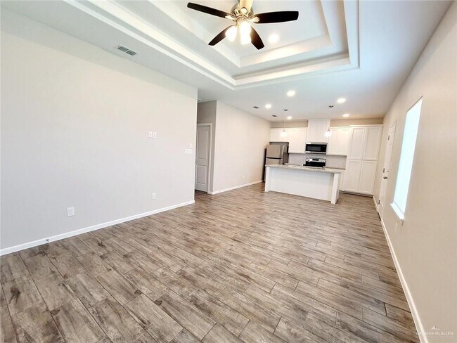 Building Photo - 5805 Swallow Ave