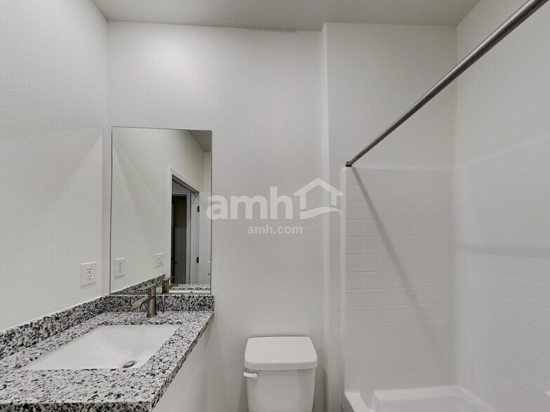 Building Photo - 83 Hot Ponds Ln