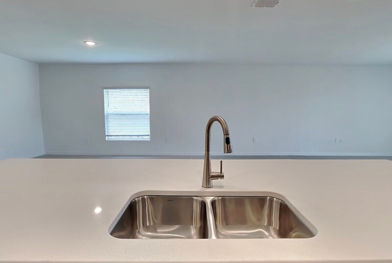 Building Photo - 258 Amber Way