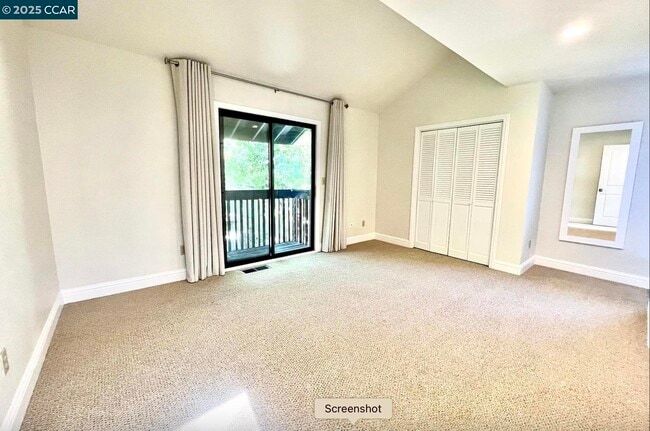 Building Photo - 5 Songbird Ct