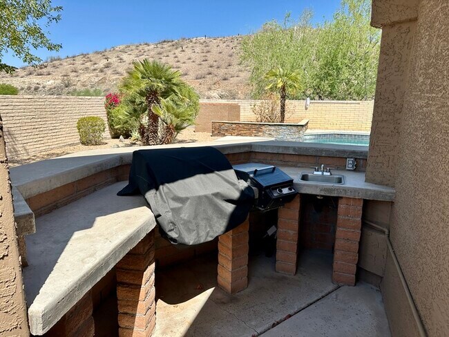 Building Photo - Spectacular Club West Executive home on co...
