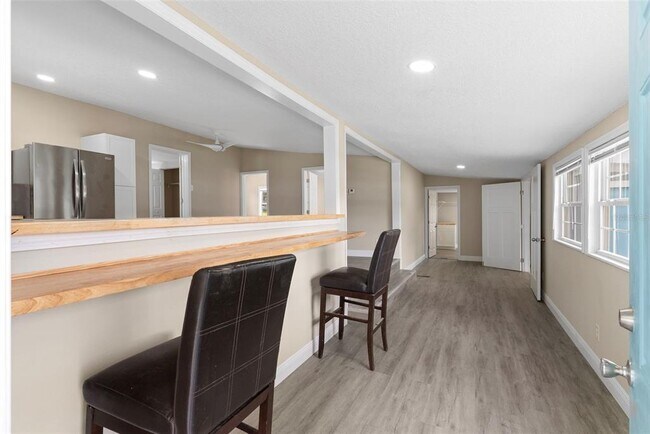 Building Photo - 15375 SE 64th Pl